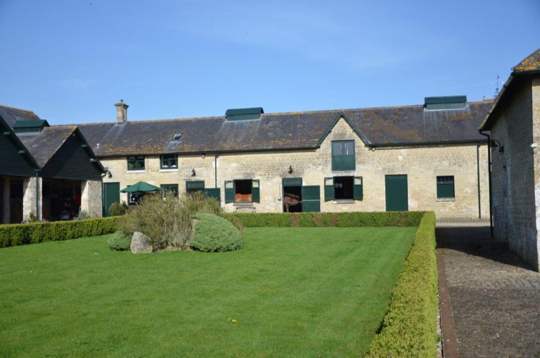Stable Cottage Teffont Magna Exterior photo
